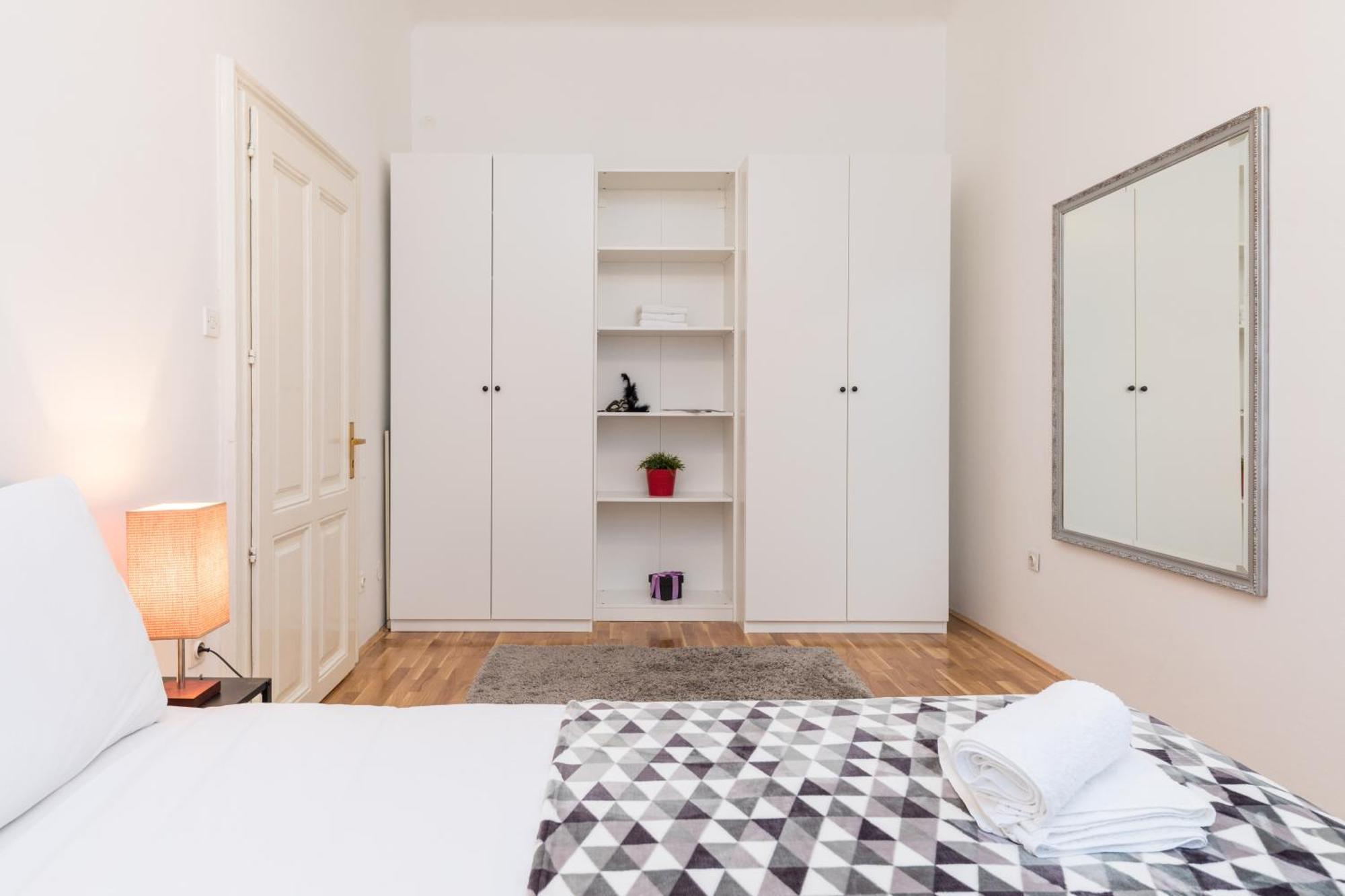 Papillon Apartment Zagreb Bagian luar foto
